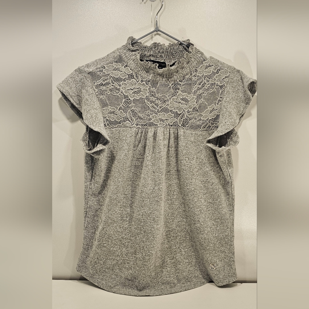 adrienne vittadini womans gray shirt